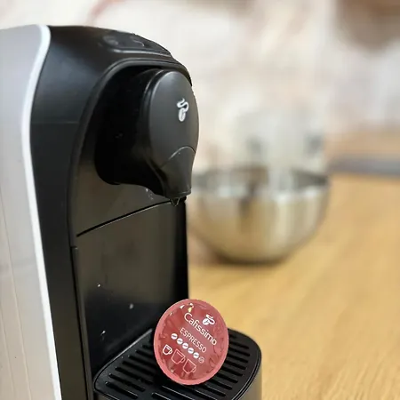 Emeraldia - Quiet Urban Hideaway With Modern Style *